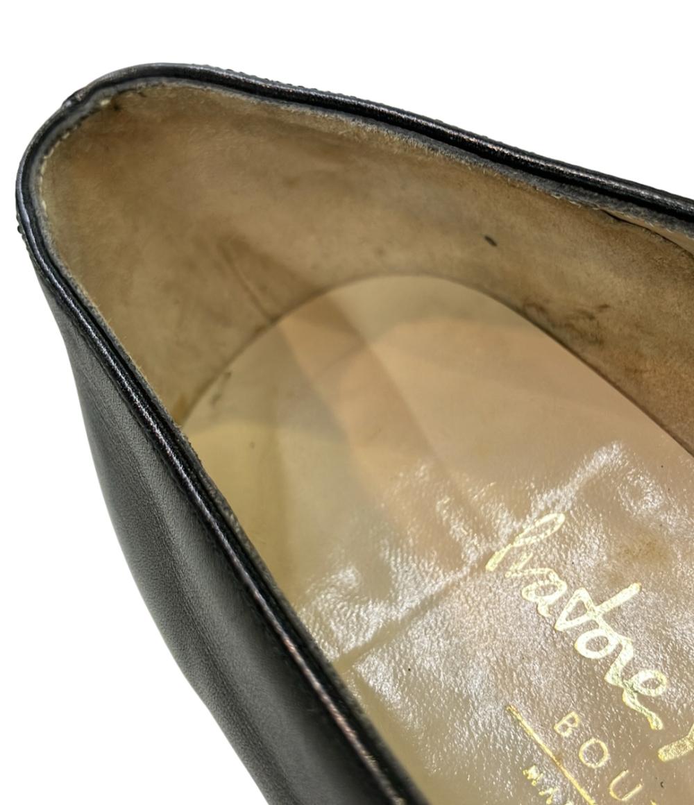 Salvatore Ferragamo ガンチーニラウンドトゥパンプス DR37916 Salvatore Ferragamo ガンチーニラウンドトゥパンプス DR37916