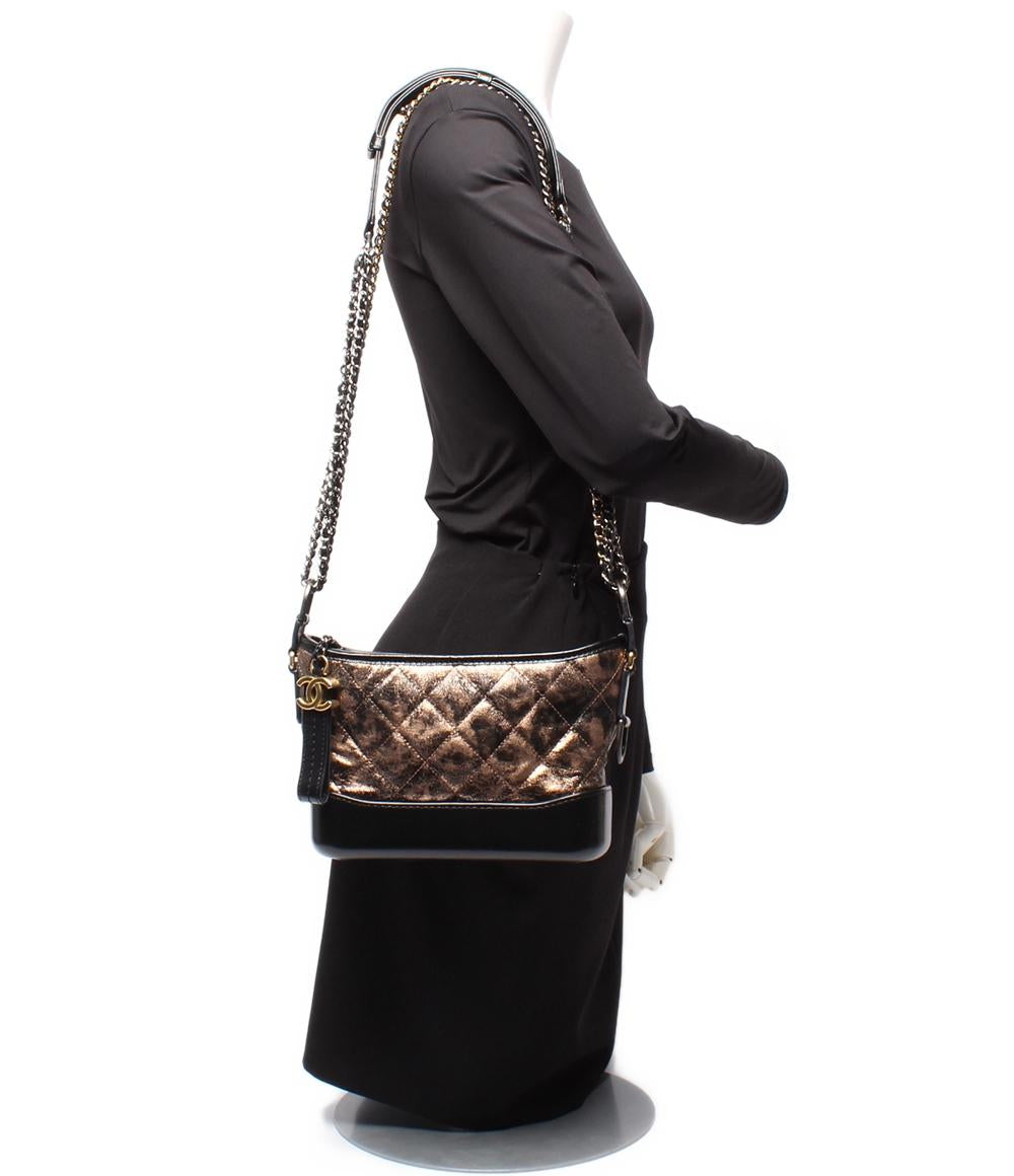CHANEL ショルダーバッグ ホーボバッグ スモール シルバー金具 ゴールド金具 肩掛け ガブリエル ドゥ シャネル マトラッセ レディース シャネル