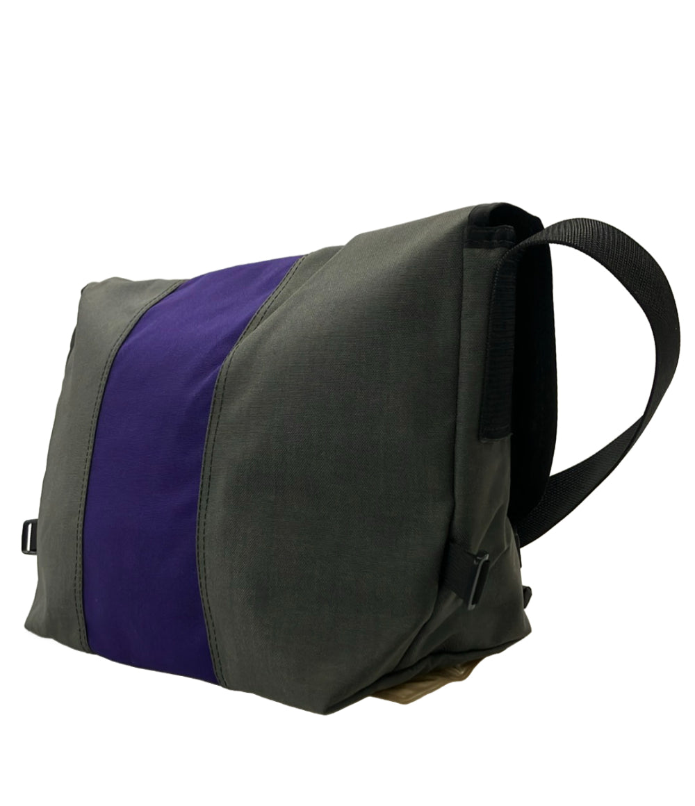 未使用級✨TIMBUK2 ティンバックツー メッセンジャーバッグ 赤×グレー TIMBUK2 クラシックメッセンジャーバッグ グレー レッド バッグイン