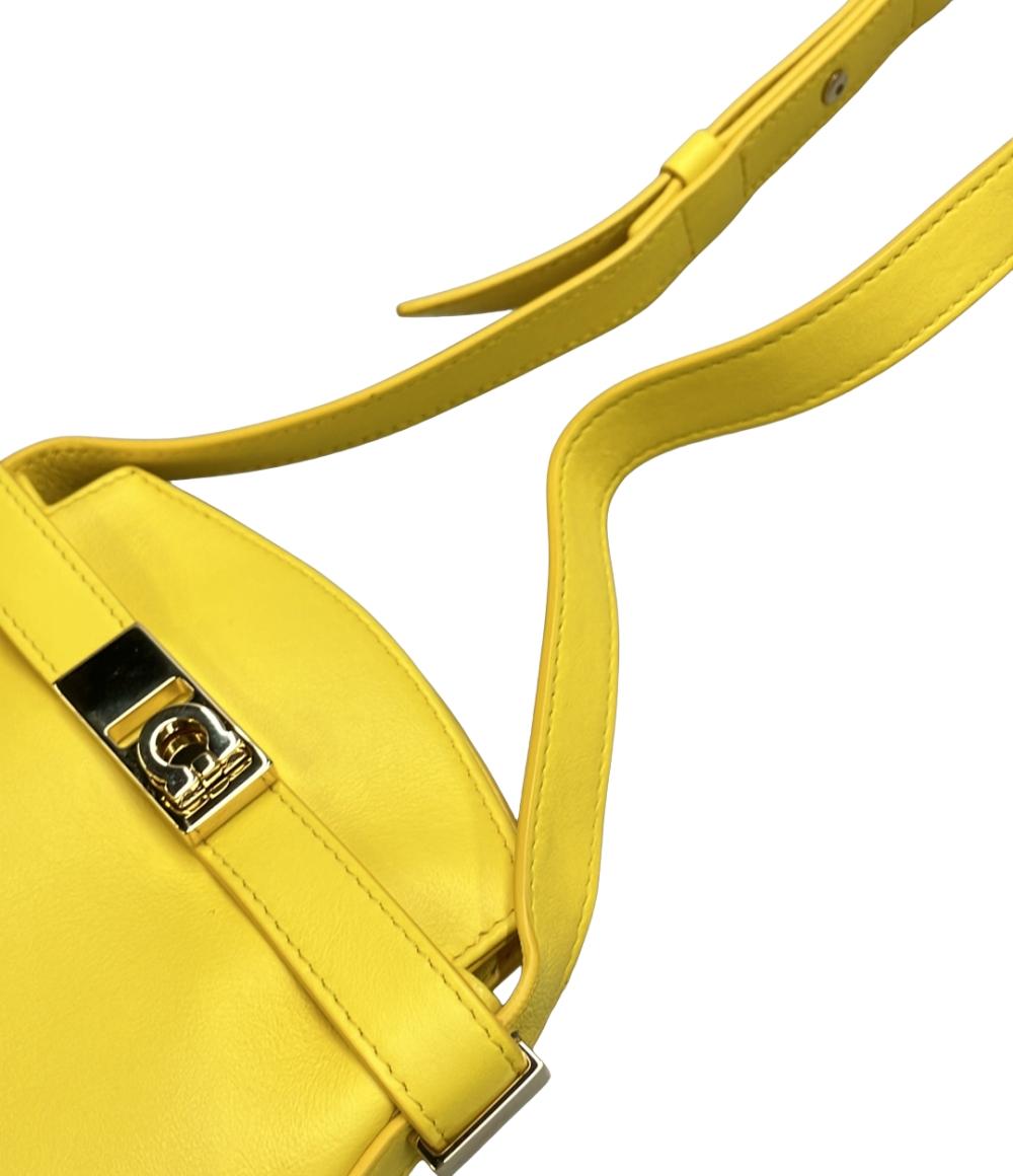サルヴァトーレフェラガモ ショルダーバッグ 斜め掛け ガンチーニ GG-220650 レディース Salvatore Ferragamo Salvatore Ferragamo ショルダーバッグ 斜め掛け ガンチーニ GG-220650