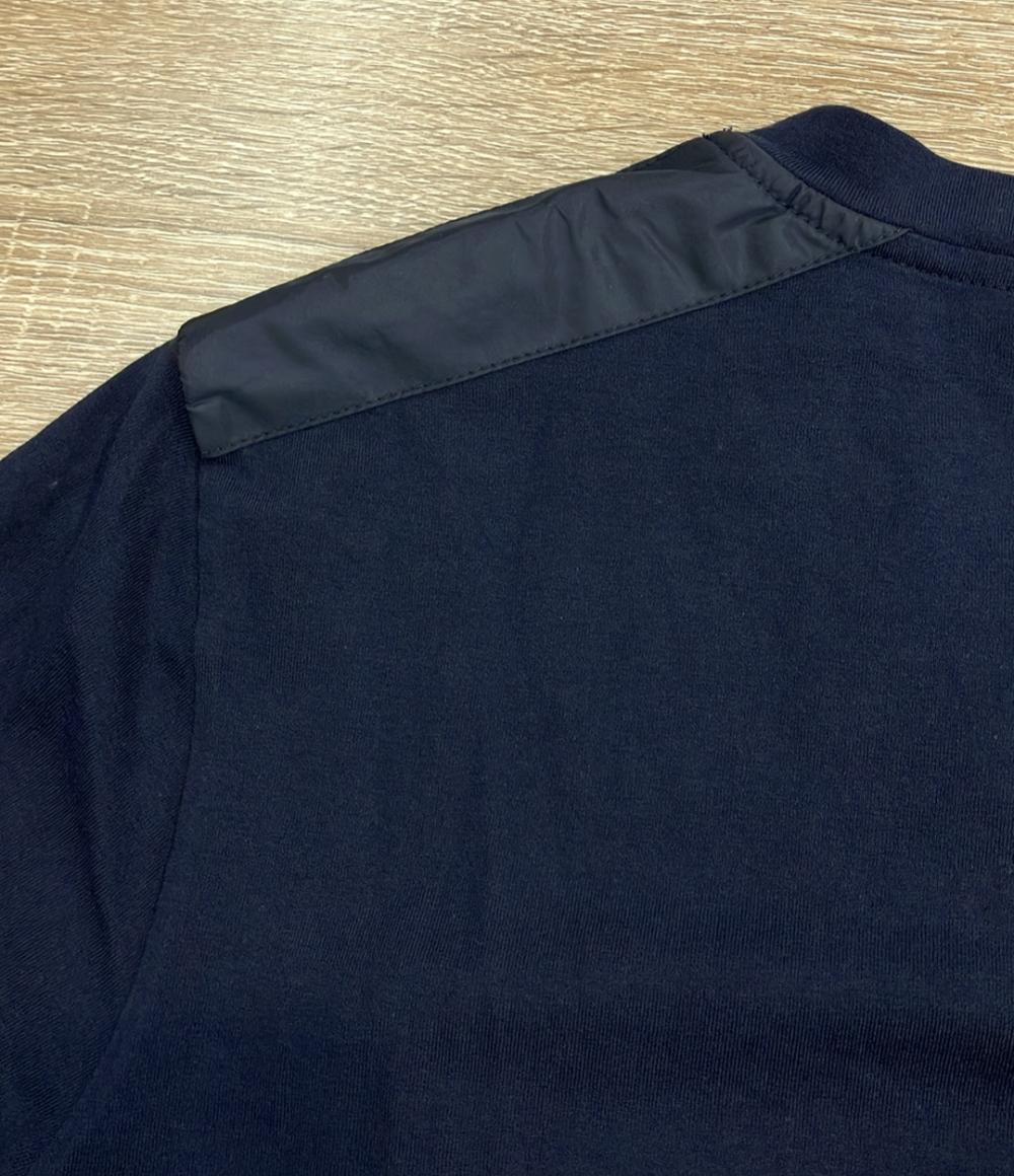 【新品】PRADA　プラダ　Tシャツ　胸ポケット付き　メンズ　ネイビー プラダ ラバーロゴ ナイロンポケットVネックTシャツ メンズ SIZE S