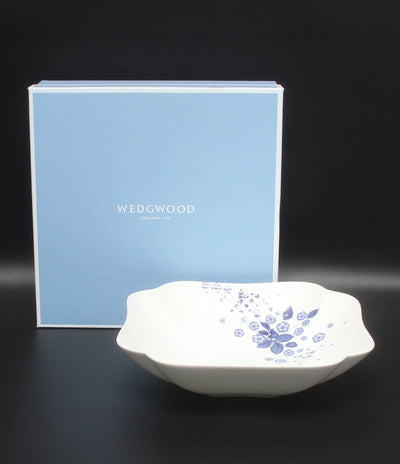 美品 WEDGWOOD スクエアボウル 皿 23cm ストロベリーブルーム インディゴ ウェッジウッド
