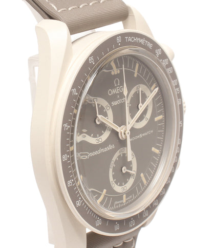 美品 Swatch OMEGA 腕時計 MISSION ON EARTH – DESERT クオーツ グレージュ レディース メンズ スウォッチ オメガ