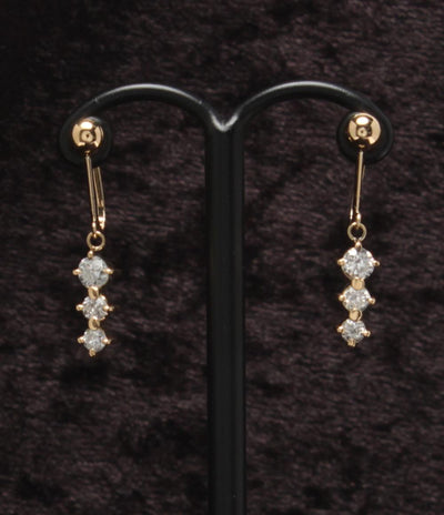 美品 イヤリング K18 ダイヤ 0.63ct レディース