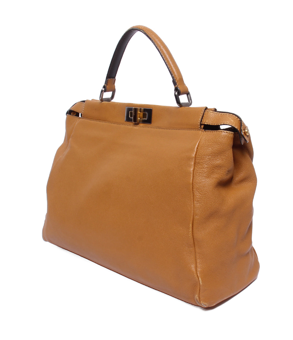 FENDI 2WAY ハンドバッグ ショルダーバッグ 肩掛け ピーカブー レディース フェンディ