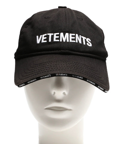 VETEMENTS ベースボールキャップ UE52CA100B ブラック帽子 - 帽子