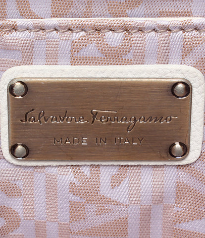 Salvatore Feragamo ผลิตภัณฑ์ความงามกระเป๋ากระเป๋าสุภาพสตรี Salvatore Ferragamo