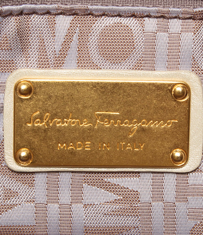 Salvatore Feragamo ผลิตภัณฑ์ความงามหนังกระเป๋า Gantini ผู้หญิง Salvatore Ferragamo