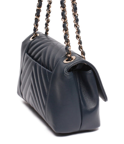 Chanel Beauty Product V Stitch Leather Bag กระเป๋าสะพาย V Stitch Ladies Chanel