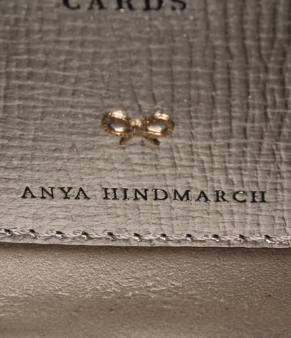 // @ Anya后3月美容肩包女性的Anya Hindmarch
