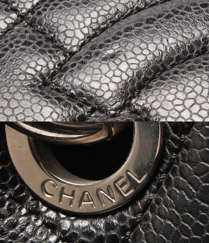 Chanel Chain单肩包箱鱼子酱皮肤女性的香奈儿
