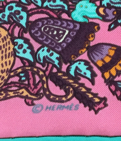 ผู้หญิงผ้าพันคอ Hermès สวยงาม (หลายขนาด) HERMES