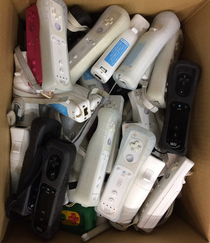 Wii Wii远程游戏外围设备1盒/ 85件套批量出售什锦采购公司